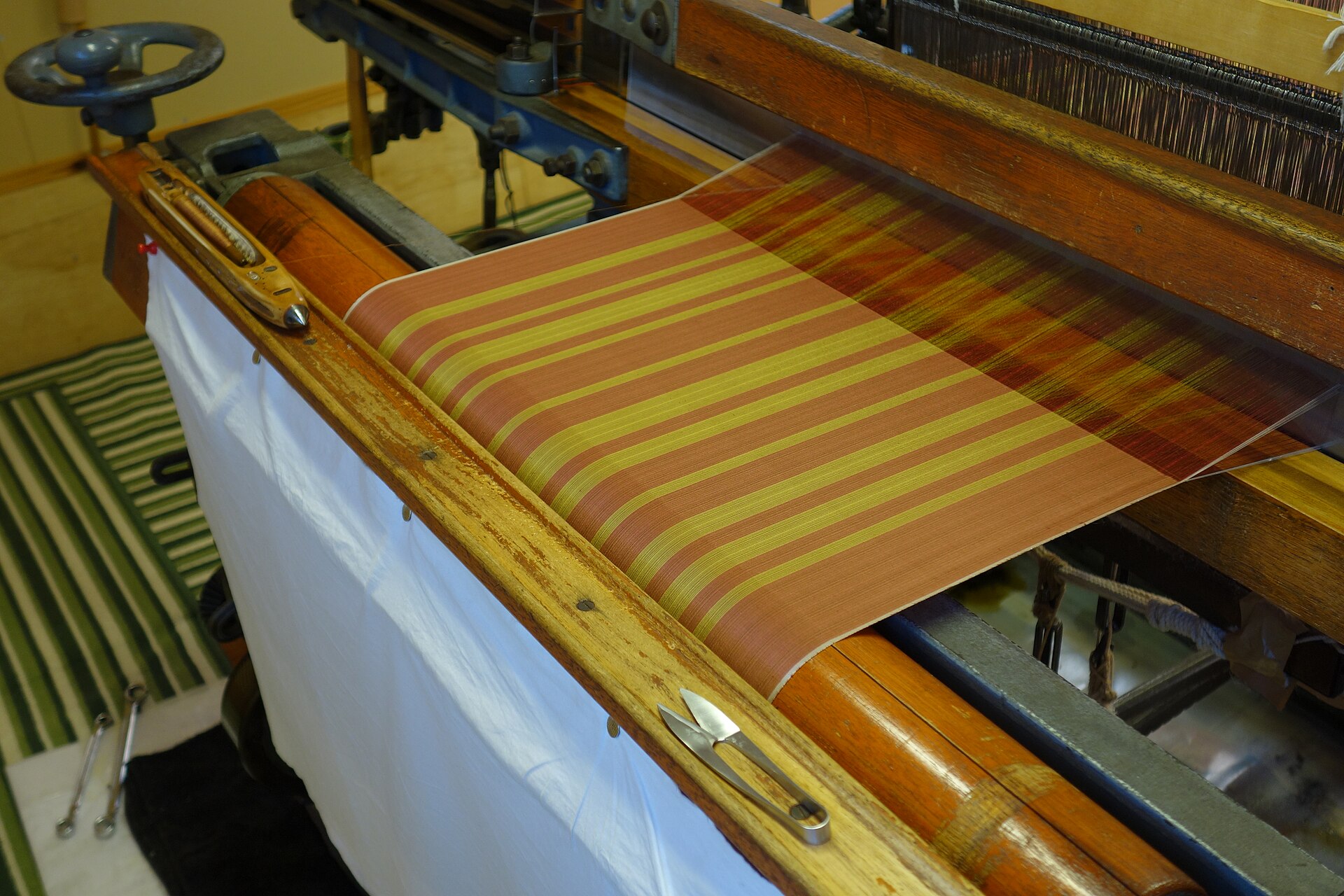 Kihachijo: The Yellow Silk of Hachijojima